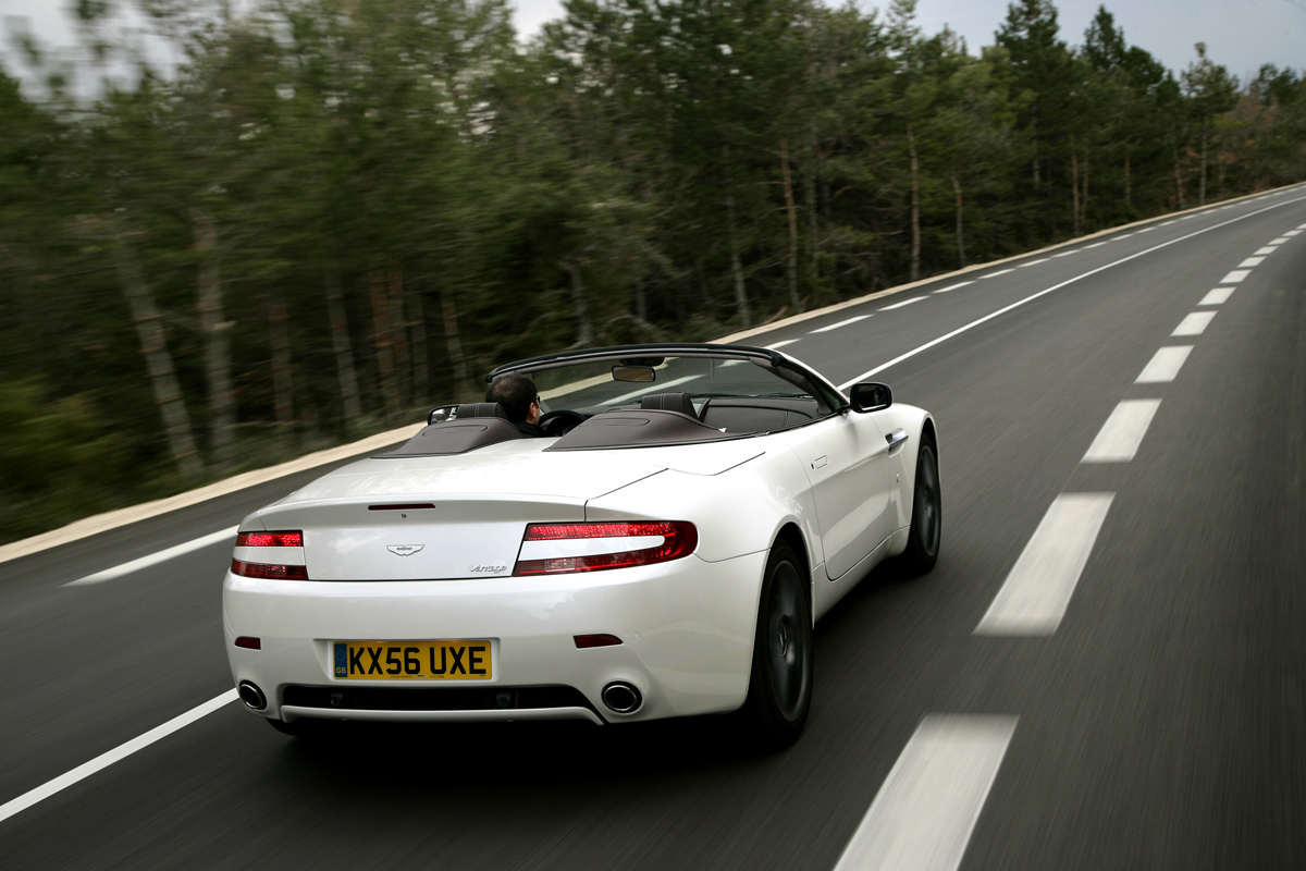 Aston Martin V8 Vantage White Top ride