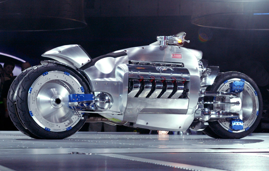 The Dodge Tomahawk features a powerful aluminum viper 
