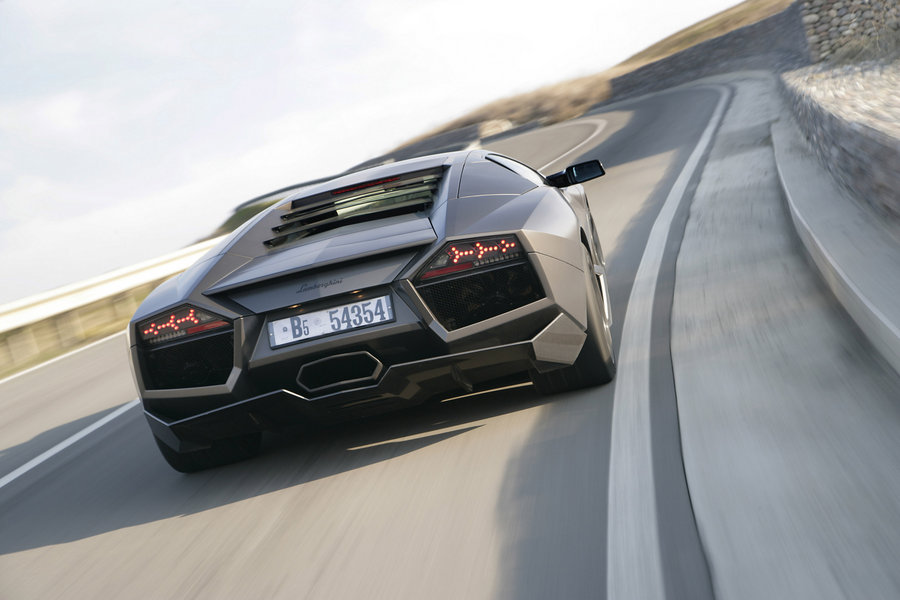 Lamborghini Reventon Specs, Top Speed, Price & Engine Review