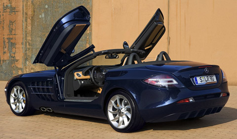 Mercedes-Benz SLR McLaren Roadster blue with doors open