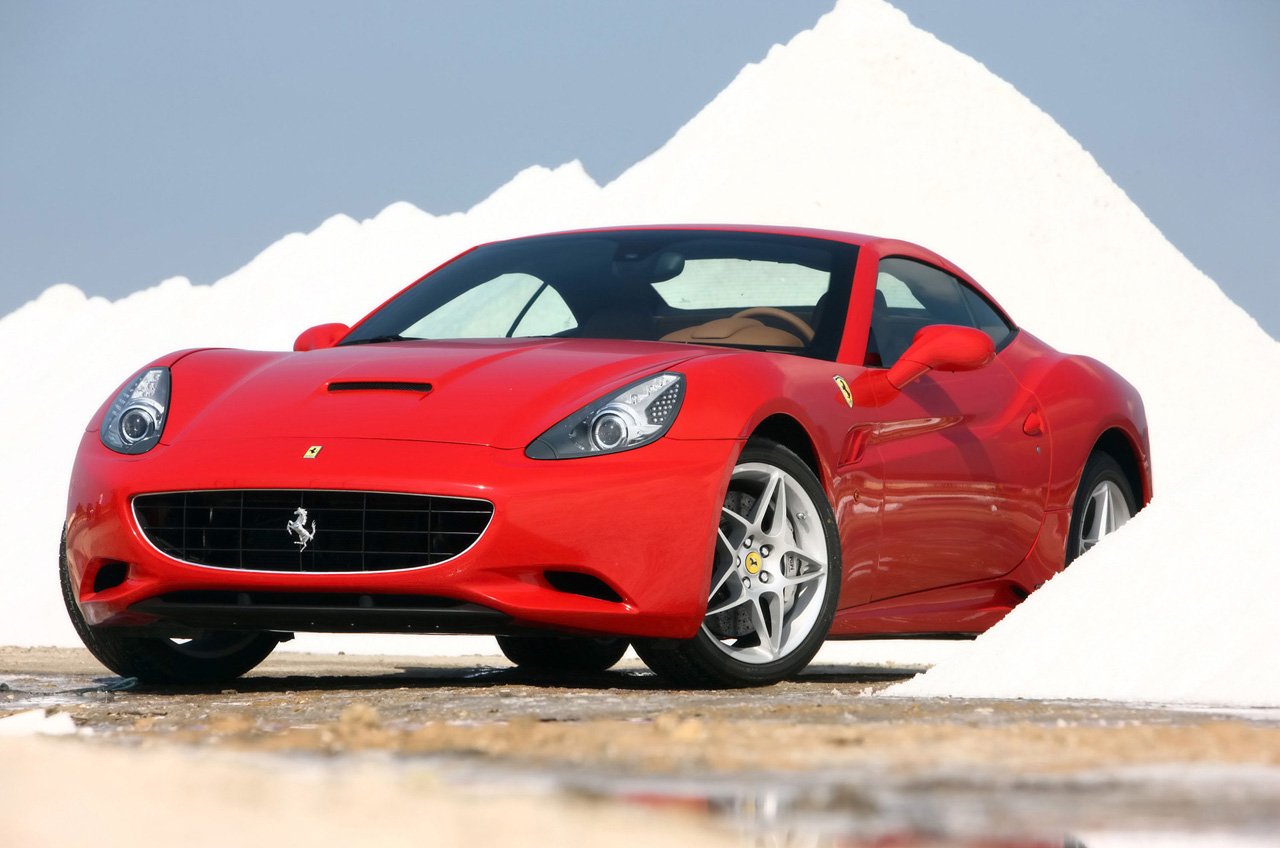 2009 Ferrari California in red