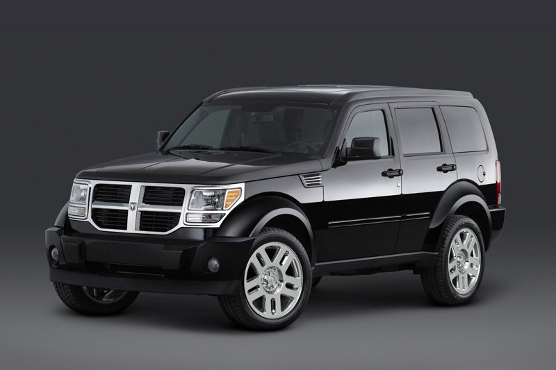 dodge nitro thumbnail The rugged look is the first thing you'd notice as