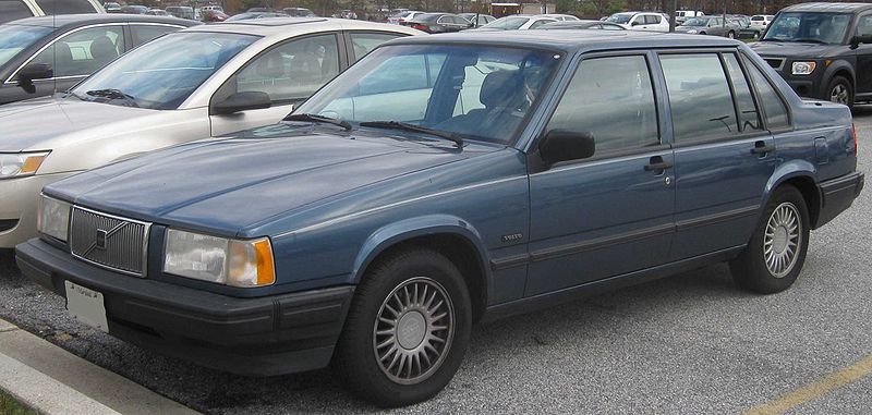 The Volvo 940 is among the variants of the 900 series of midsize cars that 