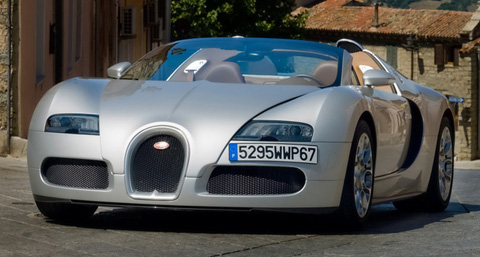 Bugatti Veyron Grand Sport 16.4. The body of the Bugatti Veyron