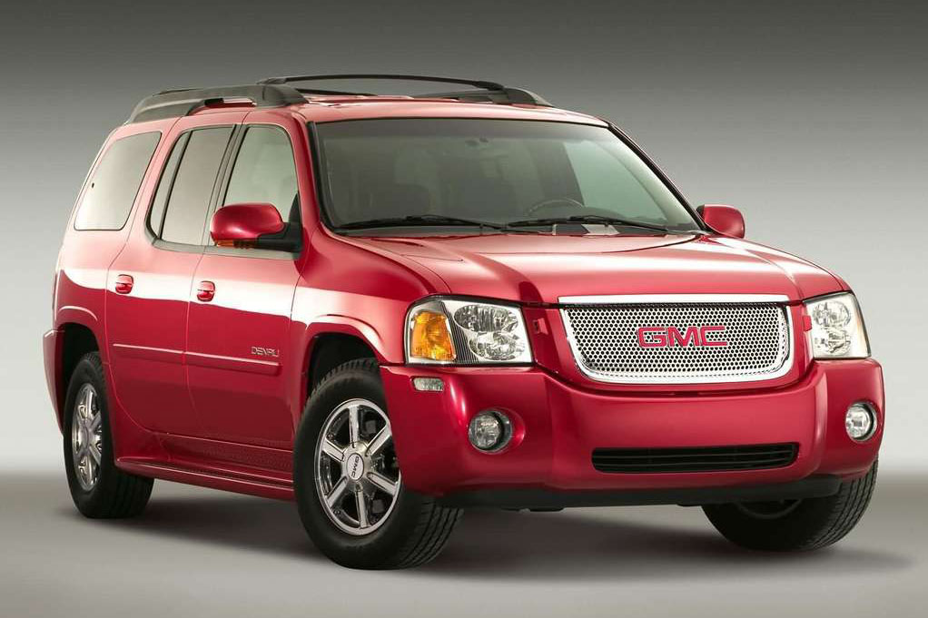 The GMC Envoy first appeared in the General Motors lineup in 1998 as a 