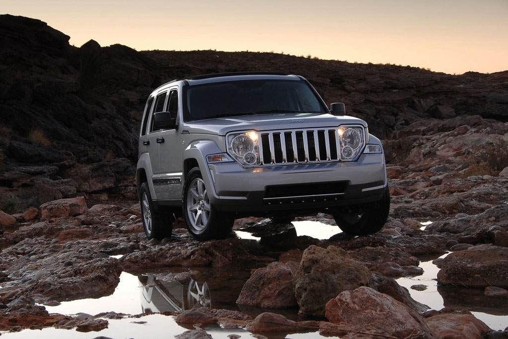 http://www.thesupercars.org/wp-content/uploads/2009/08/Jeep-Cherokee.jpg