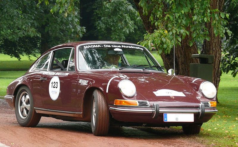 The Porsche 912 is the entrylevel sports car of Porsche AG