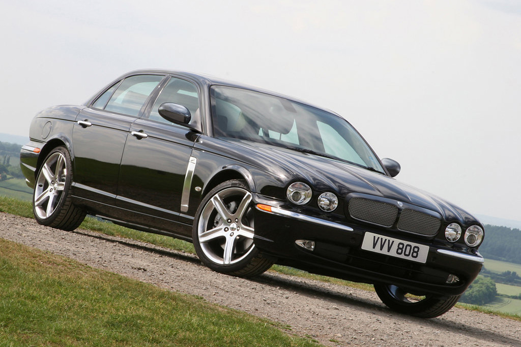 Jaguar-XJR.jpg