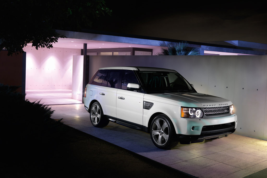 Land Rover Range Rover Sport 150 The 44 L V8 engine with a 300 horsepower