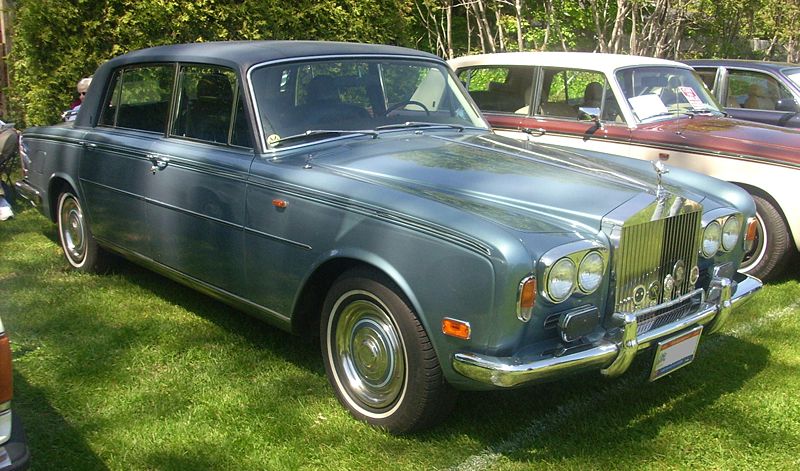 Just imagine the worshipping crowd as a 1965 RollsRoyce Silver Shadow 