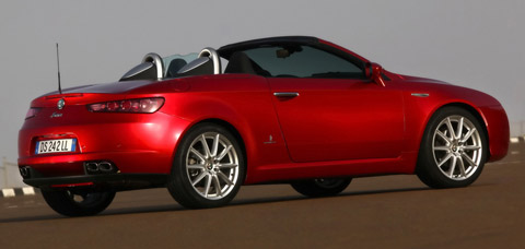 2009 Alfa Romeo Spider back side view 480