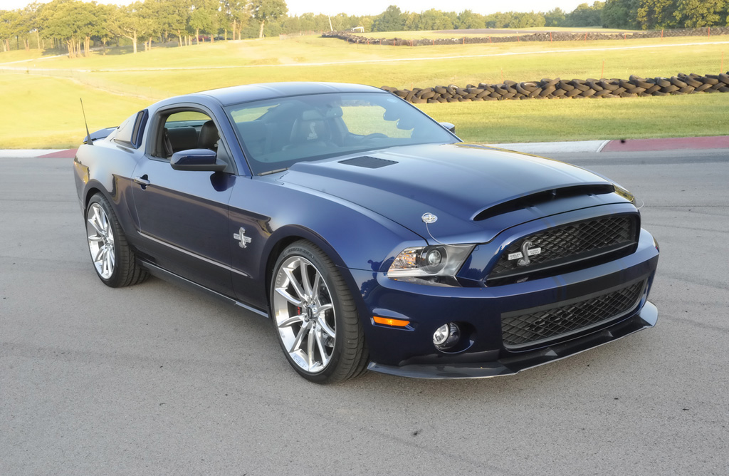 This 2010 Ford Shelby GT500 Super Snake also features all of the patented 