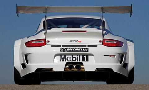 2010-Porsche-911-GT3-R-Rear- 480