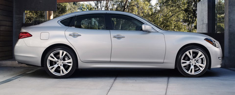 2011-Infiniti-M-M37-Side- 480