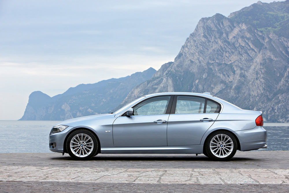 2011 BMW 3Series Review, Specs, Pictures, Price & MPG