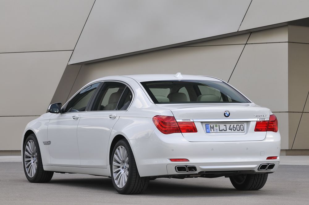 2011 BMW 7 Series Review, Specs, Pictures, Price & MPG