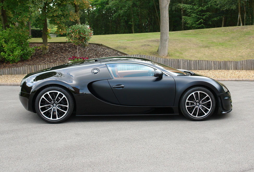 The estimate cost of the new 2011 Bugatti Veyron Super Sport'Sang Noir' is