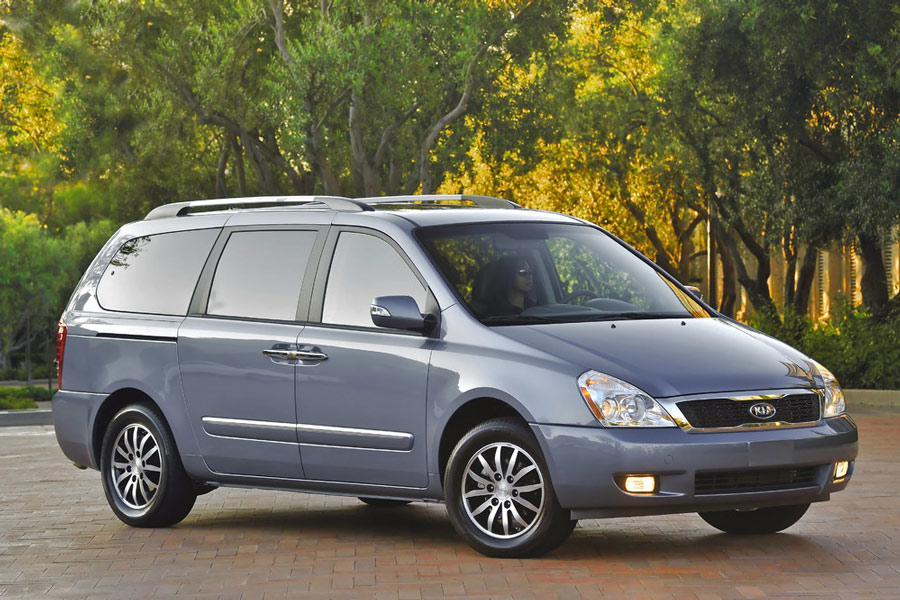 best 4 cylinder minivans