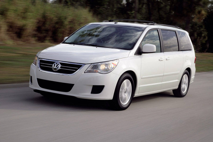 best 4 cylinder minivans