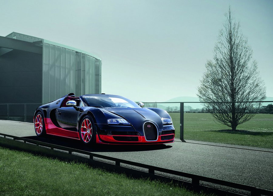 Alas, the 2012 Bugatti Veyron Grand Sport Vitesse in Black and Red.