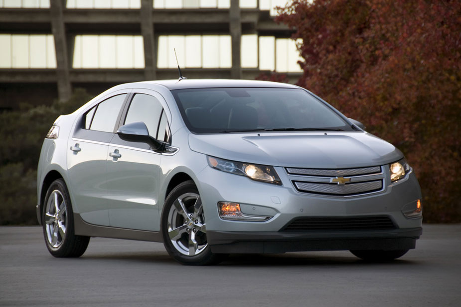 2012 Chevrolet Volt Review, Specs, Pictures, Price & MPG