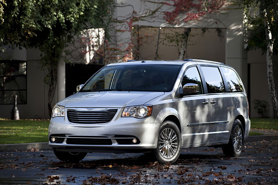 2012 Chrysler Town & Country Review, Specs, Pictures