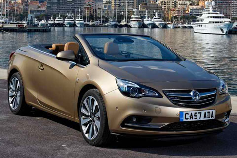 2013-Vauxhall-Cascada-at-the-pier-A