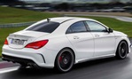 2014-Mercedes-Benz-CLA45-AMG-out-for-a-stroll 4