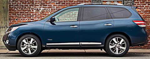 2014-Nissan-Pathfinder-Hybrid-bricked-B