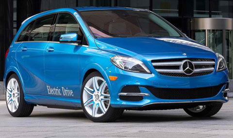 2015-Mercedes-Benz-B-Class-Electric-Drive-downtown-A