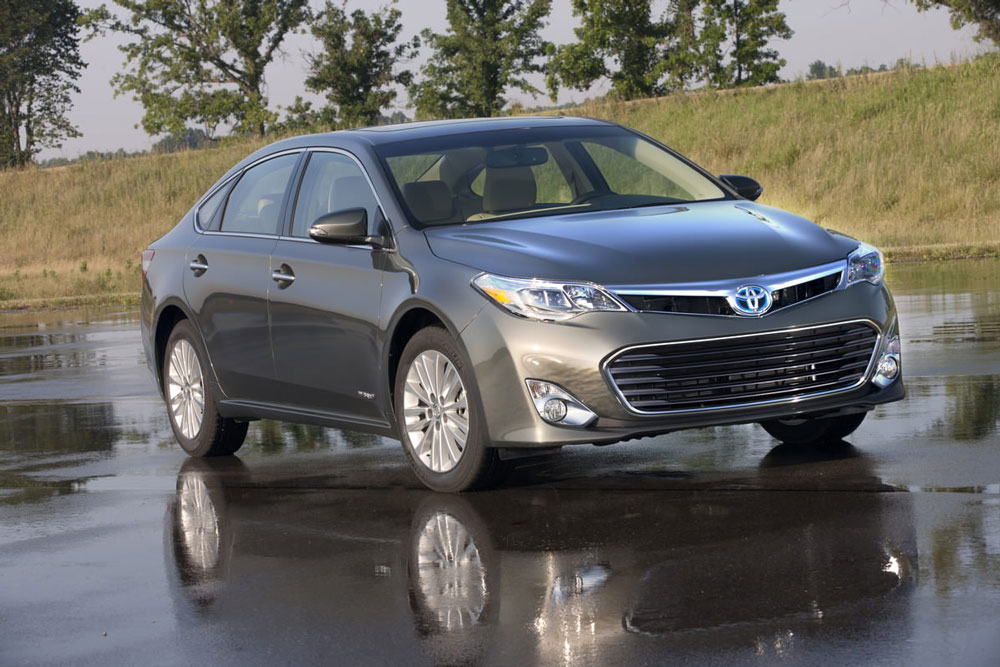 2013-toyota-avalon-hybrid-cars-today