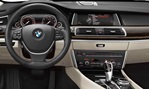 2014-BMW-5-Series-Gran-Turismo-cockpit 2