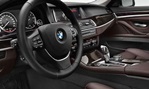 2014-BMW-5-Series-Touring-at-the-front 1