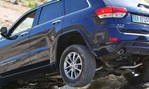 2014-Jeep-Grand-Cherokee-EU-Version-balancing-act 3