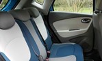 2014-Renault-Captur-rear-seating 3