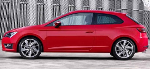 2014-Seat-Leon-SC-by-the-building B