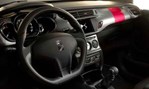 2013-Citroen-DS3-Cabrio-Racing-Concept-cockpit 1