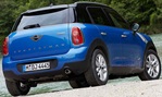 2013-Mini-Countryman-Cooper-ALL4-by-the-river 1