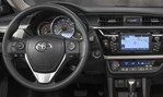 2014-Toyota-Corolla-cockpit 2