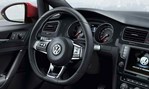 2014-Volkswagen-Golf-GTD-drive 2
