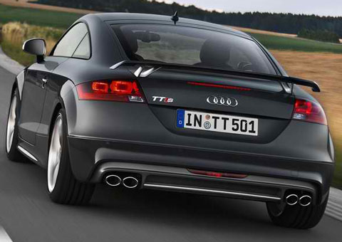 2013-Audi-TTS-Coupe-Competition-long-way-easy-fun-B