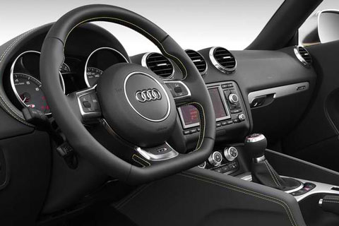 2013-Audi-TTS-Roadster-Competition-cockpit-C