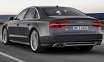 2014-Audi-S8-down-the-highway 3