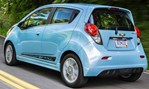 2014-Chevrolet-Spark-EV-making-the-turn 3