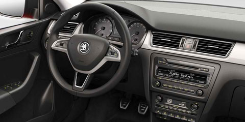 2014-Skoda-Rapid-Spaceback-cockpit-C