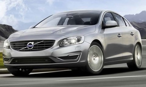 2014-Volvo-S60-up-the-slopes C