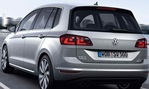 2013-Volkswagen-Golf-Sportsvan-Concept-weekend-getaway 3