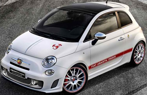 2014-Fiat-595-Abarth-50th-Anniversary-runway B