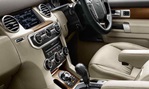 2014-Land-Rover-Discovery-4-cabin 1