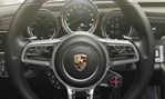 2015-Porsche-918-Spyder-cockpit 1